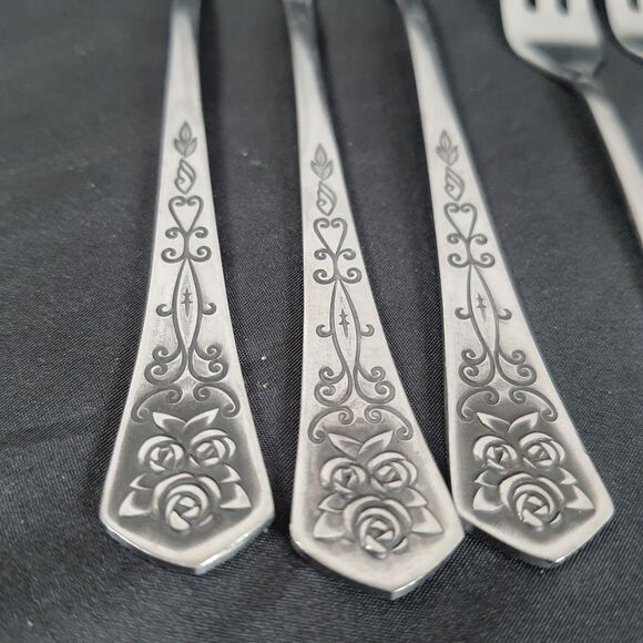 5 Vtg Oxford Hall International Stainless Cocktail Forks Rose Pattern Japan - Picture 2 of 6